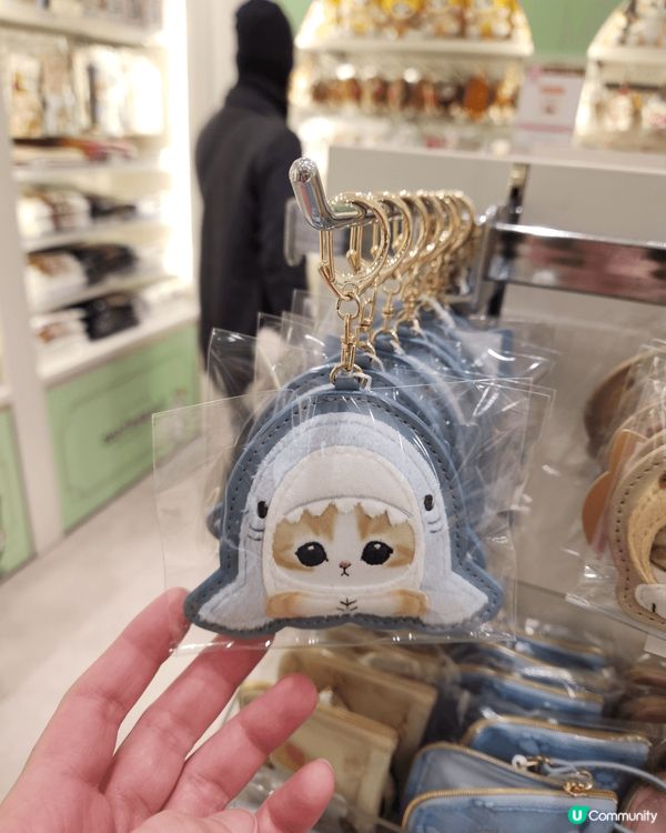 在東京一番街，購買人氣卡通商品是一個不可錯過的旅程！這裡匯集...