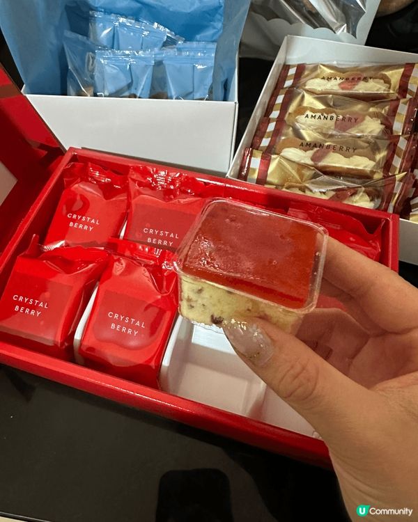 這些都是上星期3月到福岡買的手信。