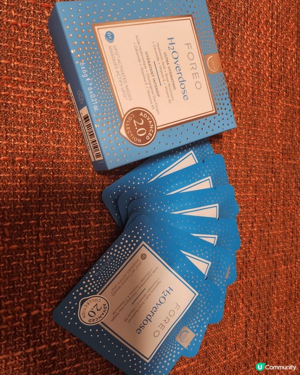 可以有藍光的Foreo面膜機，每日睡前兩分鐘就可為肌膚補充養...