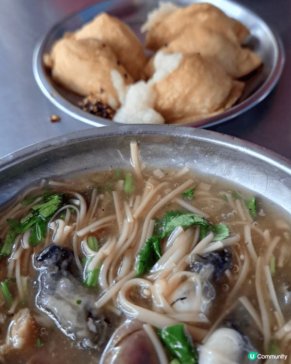 台灣小食真係好多好多，隨便走走都可以有好野食，有台式面線，肉...