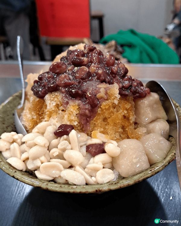 台灣小食真係好多好多，隨便走走都可以有好野食，有台式面線，肉...