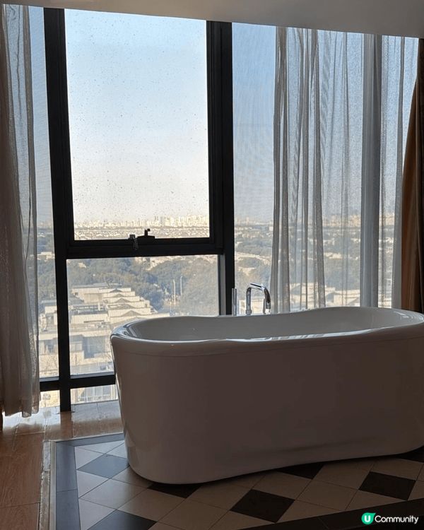 在內地普寧市行行逛逛，到龍華寺上香拜拜祈求身體健康，出入平安...