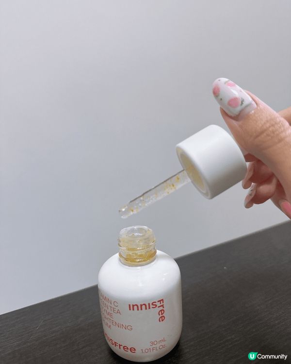 innisfree 這支 #維C極光精華 質地清爽，感覺就是...