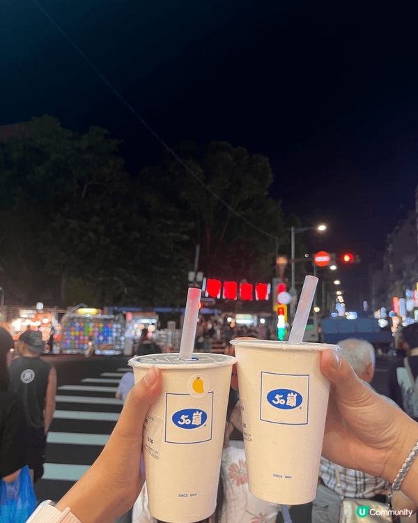 我很喜歡去日本、澳門和台灣，因為每個地方都有獨特的魅力和美食...