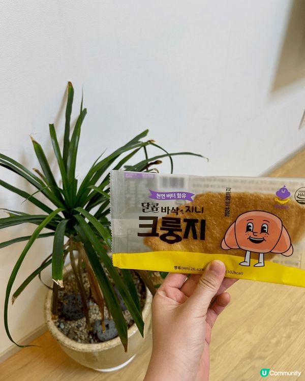 在我最近的韓國之旅中，我特別喜歡在釜山購買明信片。這些明信片...