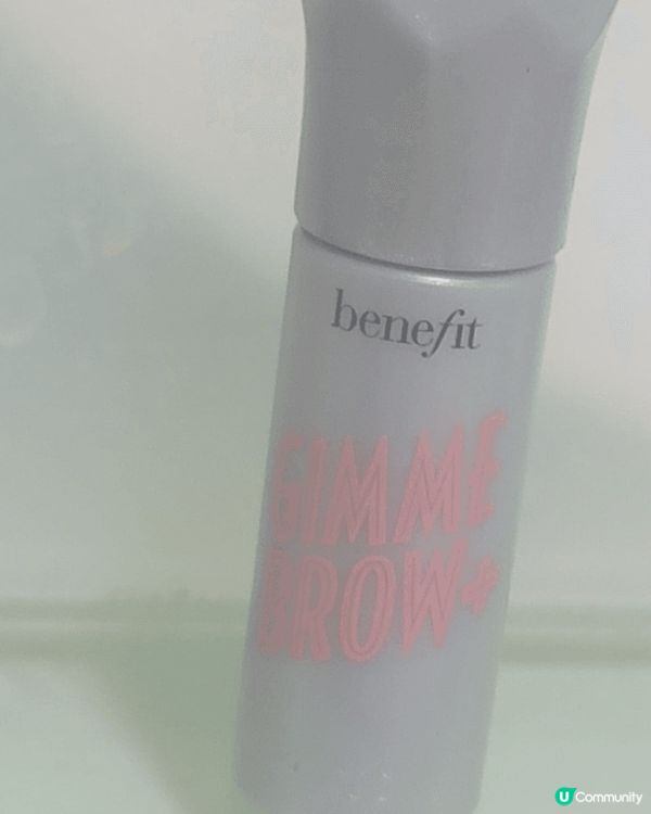 Benefit眉妝與眼妝產品，適合打造簡單妝容，強調「眼睛是...