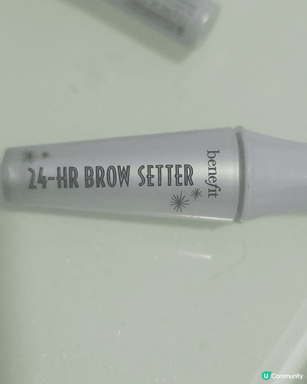 Benefit眉妝與眼妝產品，適合打造簡單妝容，強調「眼睛是...