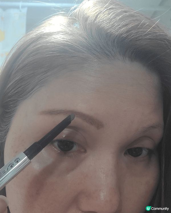 Benefit眉妝與眼妝產品，適合打造簡單妝容，強調「眼睛是...