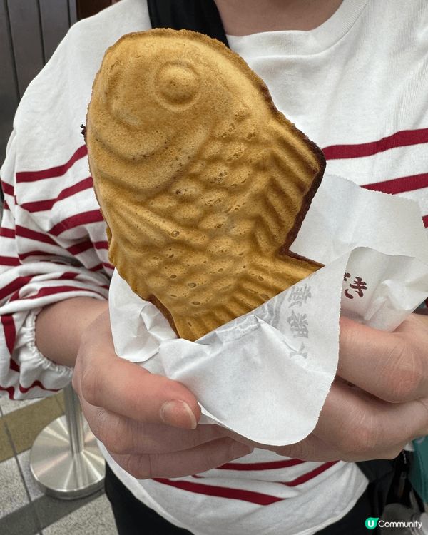 我認為旅行必買的產品是甜點，因為大家去旅行也是希望可以獲取生...