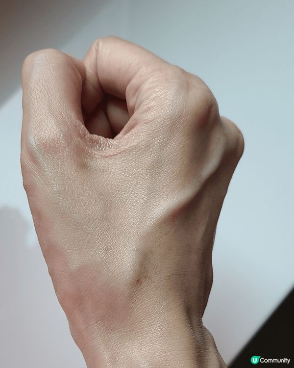 已用Nuxe dry oil多年，它是法國製造但性價比超高的...