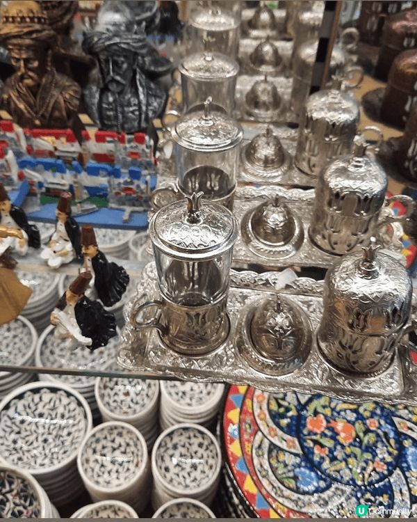 土耳其手信必買惡魔之眼、咖啡壺和陶瓷碟。惡魔之眼象徵驅邪保平...