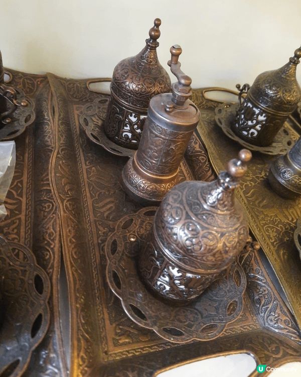 土耳其手信必買惡魔之眼、咖啡壺和陶瓷碟。惡魔之眼象徵驅邪保平...