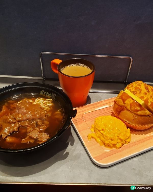 🍽🍔高卡菠蘿油早餐