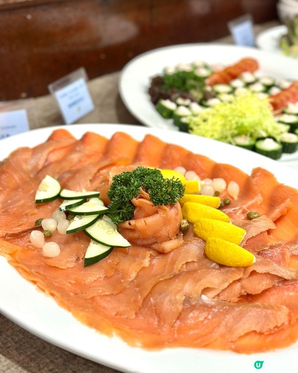 來一趟香港旅遊！遊船河海上夜景自助餐