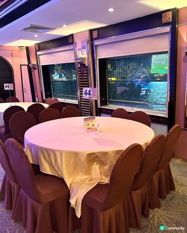 來一趟香港旅遊！遊船河海上夜景自助餐