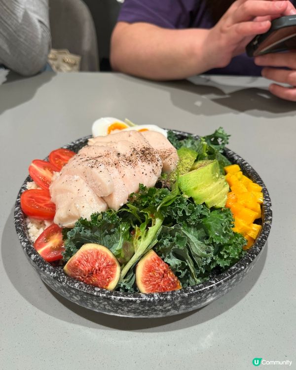 尖沙咀優質Cafe打卡！雲朵吊燈好靚🤩☁️