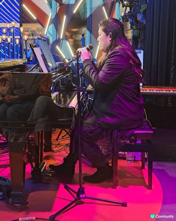 香港電台現場表演