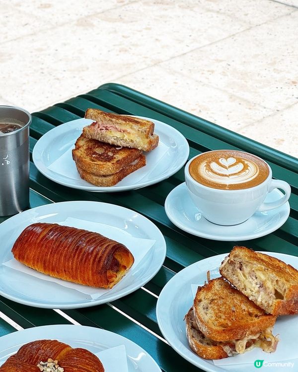 𝐁𝐫𝐞𝐚𝐝𝐡𝐨𝐥𝐢𝐜🥪