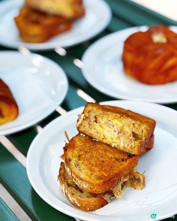 𝐁𝐫𝐞𝐚𝐝𝐡𝐨𝐥𝐢𝐜🥪