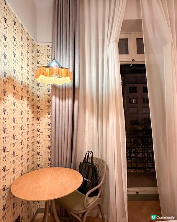 巴黎超靚酒店，露台仲可以望到凱旋門添！