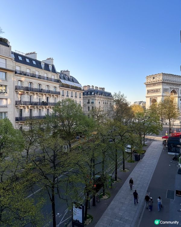 巴黎超靚酒店，露台仲可以望到凱旋門添！