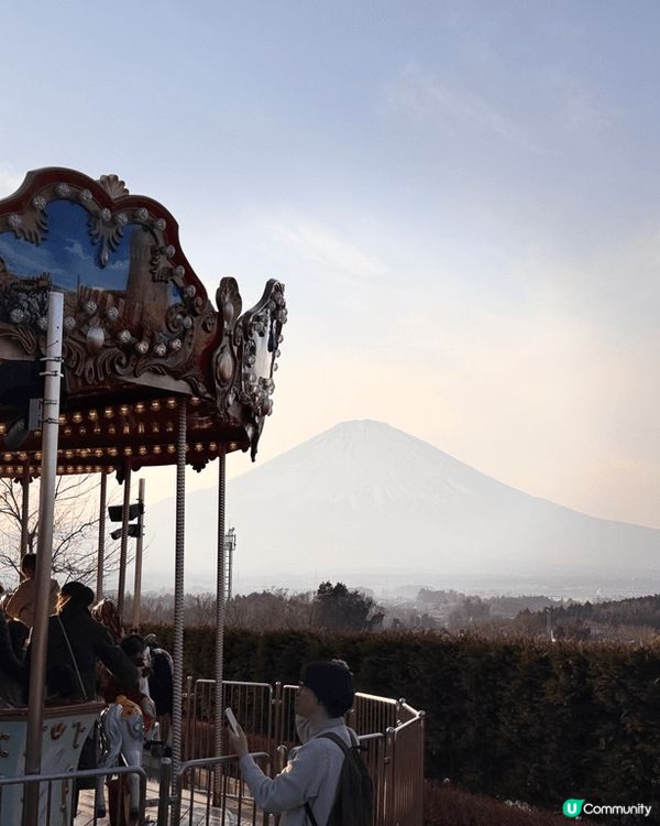 中野區的「ただいま変身中」是一家知名的拉麵店，以創新的鯛魚和...