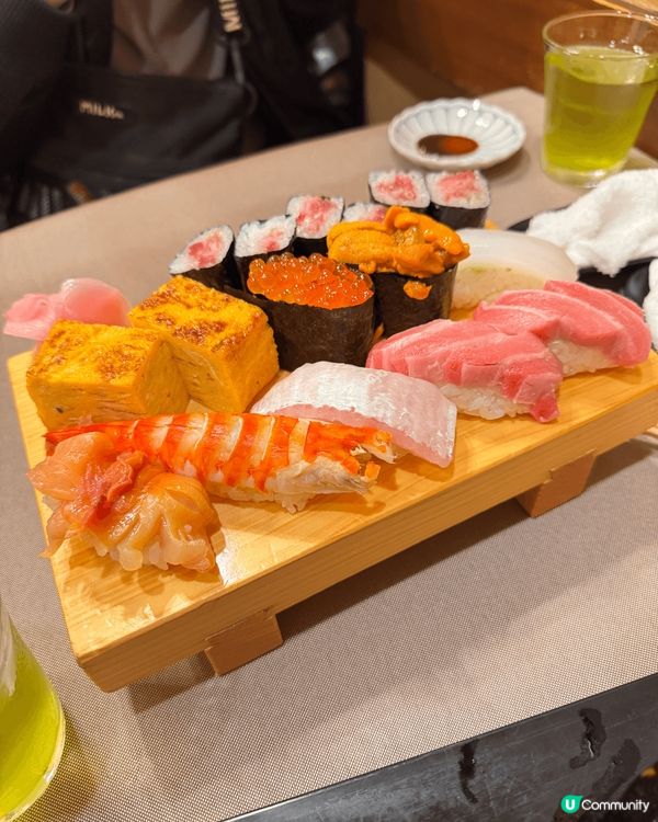 中野區的「ただいま変身中」是一家知名的拉麵店，以創新的鯛魚和...