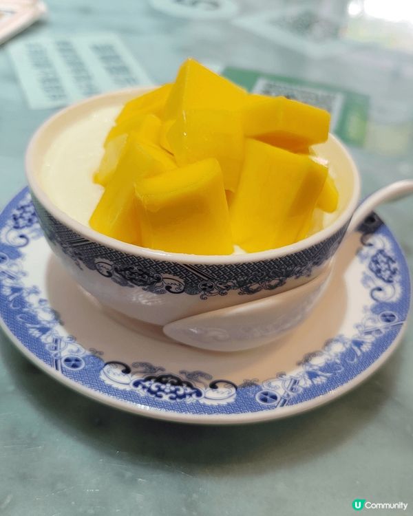 假日到深圳上梅林，地鐵出口己經有大量美食，仲有大形商場，商場...