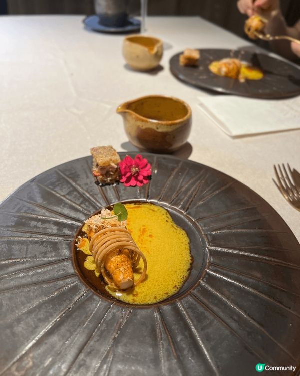 呢度係布吉嘅Jaras Restaurant，位置係布吉洲I...