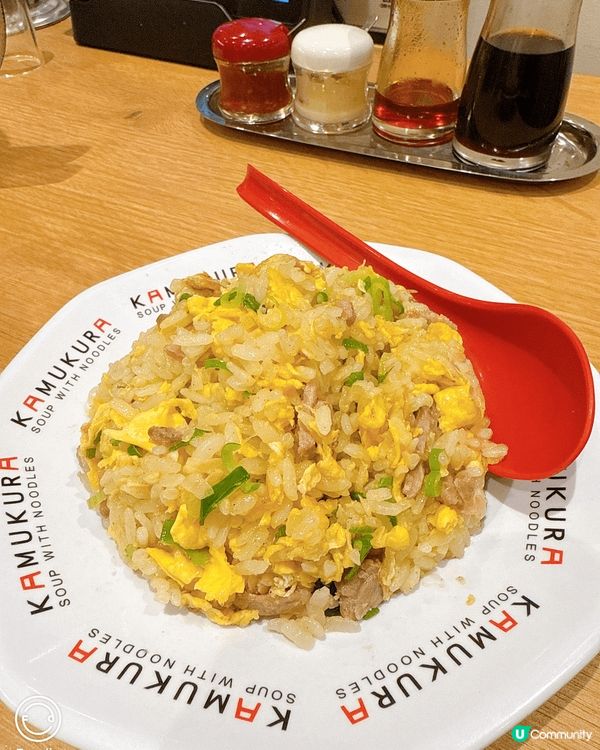 日本呢間既神座拉麵冇得輸，湯頭好味，用左大量椰菜，炸雞好Ju...