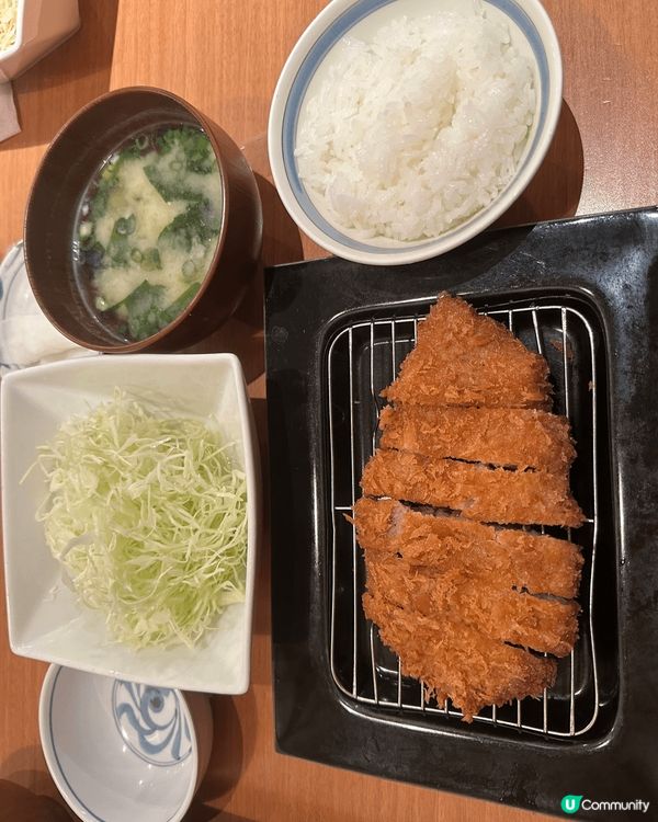 位於北九州嘅元乃隅神社，沿住山斜坡連綿嘅紅色鳥居; 鹿兒島的...