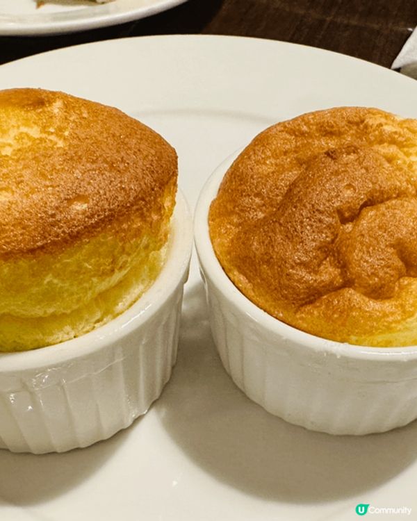 九龍酒店倚窗閣，服務好，食物質數高