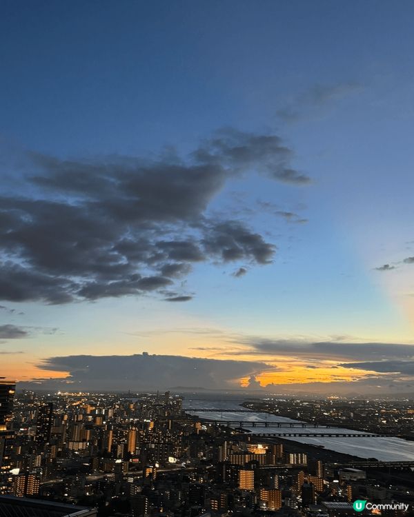 去了大阪難波神社，超大一個獅子頭，與一般神社不一樣，好特別。...