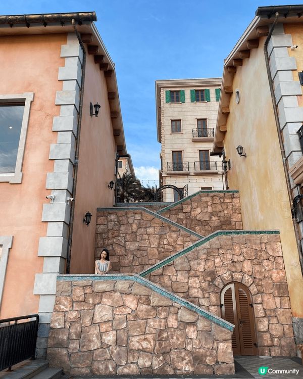 去富國島去海邊睇親吻橋 、坐全球最長纜車 及 閒逛打卡。