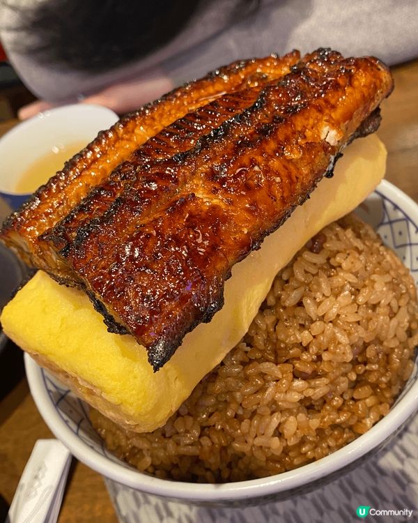去日本淺草食厚切鰻魚蛋飯，賣相很美，十分好味，職員友善，令人...