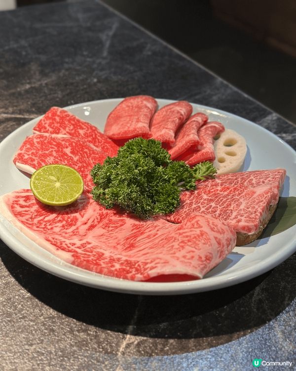 呢間嘅燒肉一向高質，前菜🈶泡菜、辣蘿蔔乾、尖椒、芽菜、菠菜等...