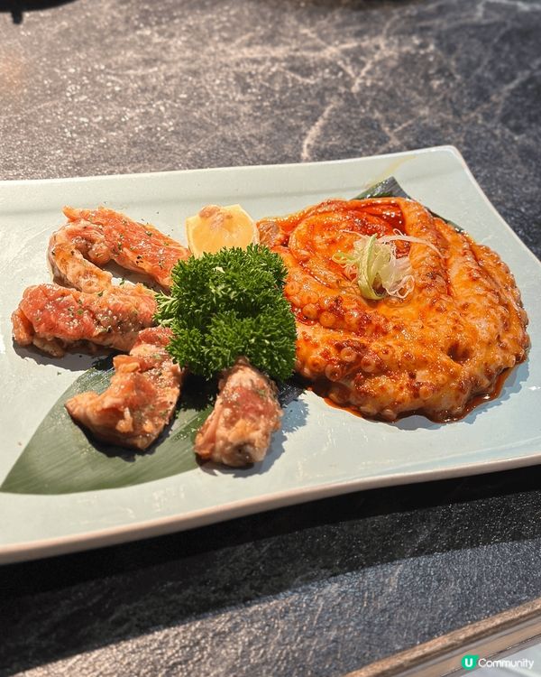 呢間嘅燒肉一向高質，前菜🈶泡菜、辣蘿蔔乾、尖椒、芽菜、菠菜等...