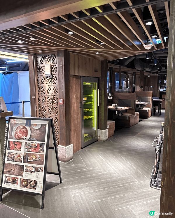 呢間嘅燒肉一向高質，前菜🈶泡菜、辣蘿蔔乾、尖椒、芽菜、菠菜等...