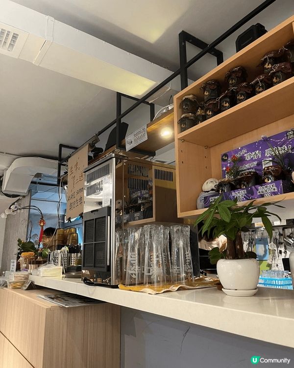 大圍的泰式餐廳泰中意綜合了泰國，中國同意大利的美食特色，泰式...