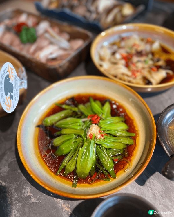 放假近近地去深圳打個邊爐啦，芸山季嘅菇菌雞火鍋真係好正，雞件...