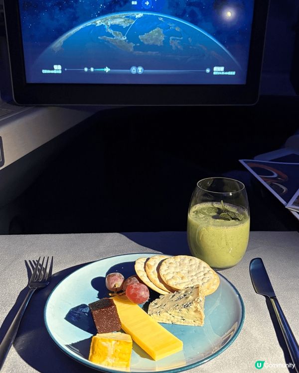 以上照片包括有：
