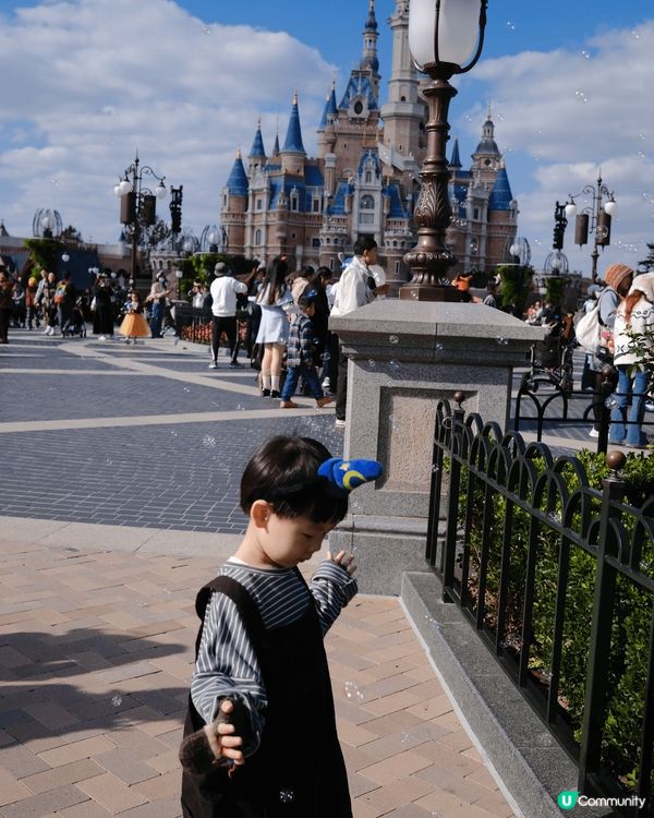 最近我哋去咗大阪旅行，以自駕遊認識遊歷左附近嘅地點，例如神戶...