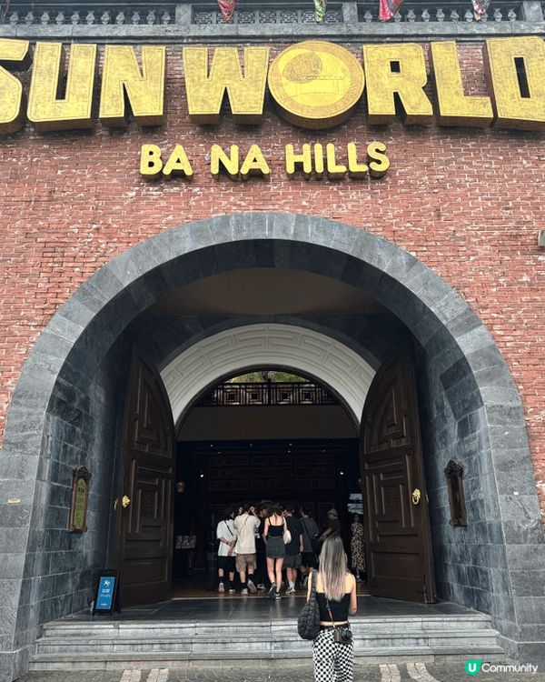 2018年6月開放的黃金佛手橋，一開放就造成大轟動，讓峴港一...