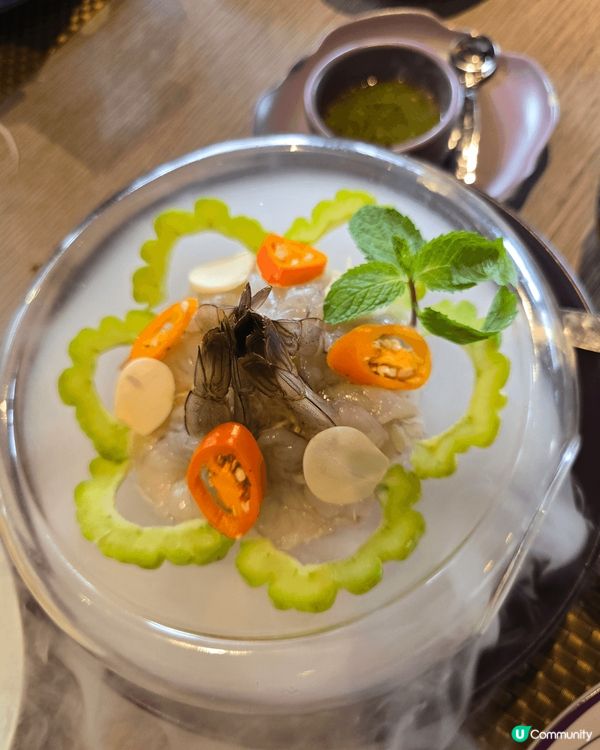 以上圖片富士山及日本神社，剛巧富士山倒影在水裡，立即拍下留念...