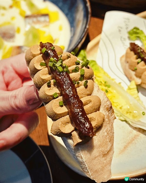 跟閨蜜聚會，這次來到了上環差館上街💗找了家氛圍感滿滿的法式小...