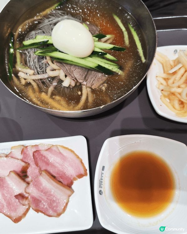 韓國明洞醬油蟹，韓國廣藏市場生牛肉3八爪魚，韓國樂天商場炸醬...