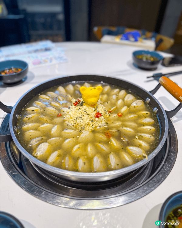 去澳門當然要食卜卜蜆！而家仲可以搭輕軌氹仔線去官也街，搵食買...