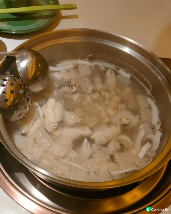 同閨密上深圳hea遊,中午去咗食袁記雲餃，因為見到好多人上深...