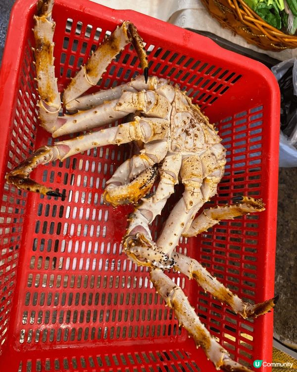 深圳鹽田海鮮街 新東方食海鮮 聲早稱係源頭直送的帝王蟹 味道...