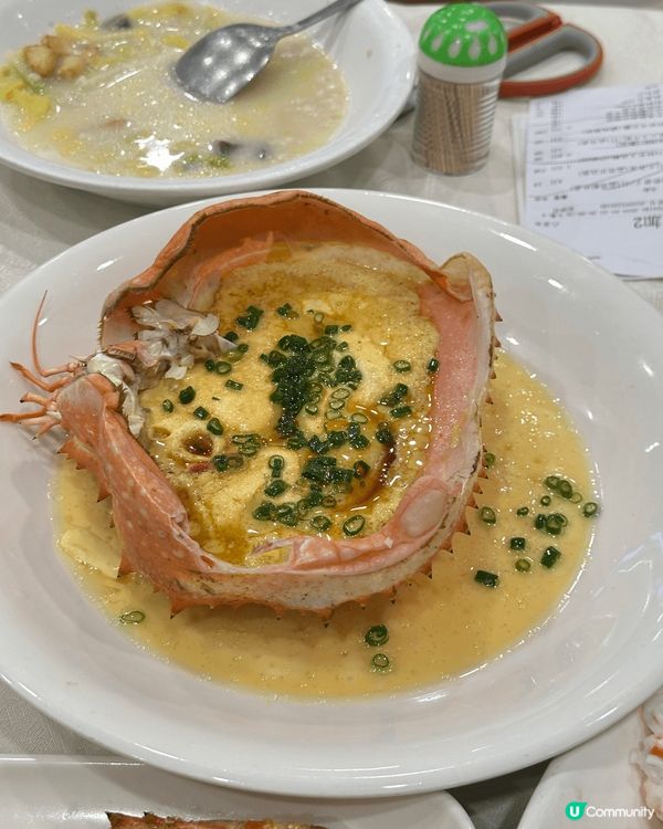 深圳鹽田海鮮街 新東方食海鮮 聲早稱係源頭直送的帝王蟹 味道...